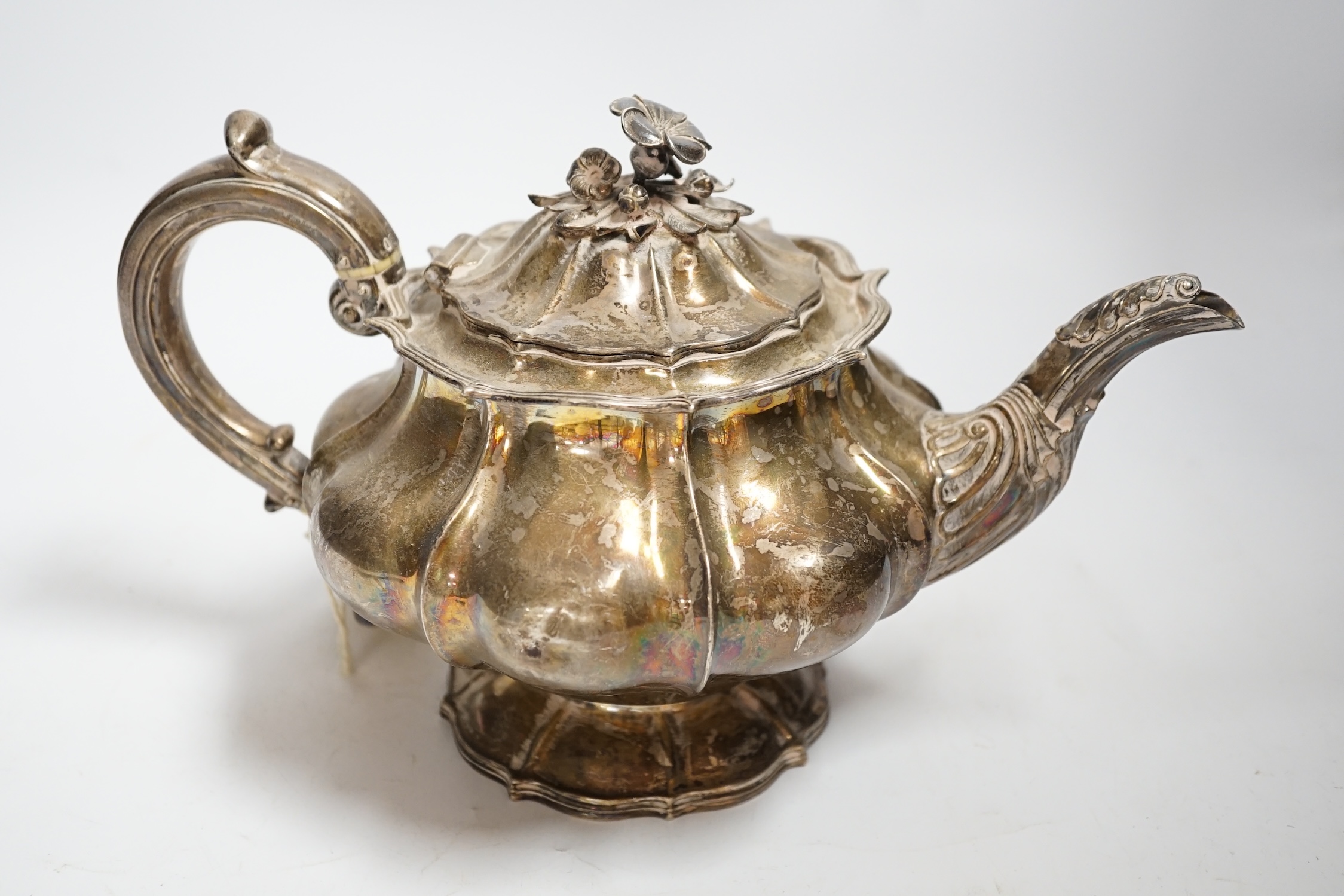 A William IV silver melon shaped pedestal teapot, Joseph Angell I, London, 1830, gross weight 24.3oz. CITES Submission reference 447Z42EV
